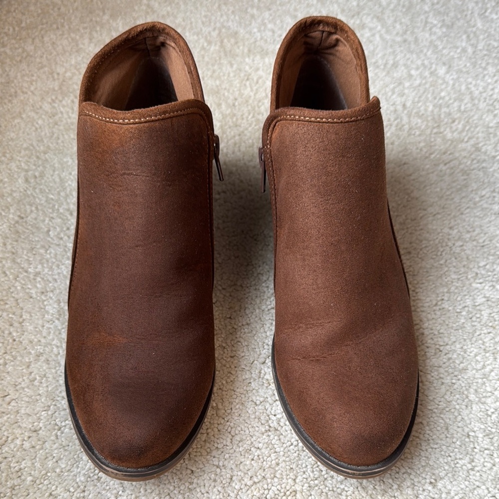 Esprit Brown Ankle Boots with Suede Finish and Slip-On Design